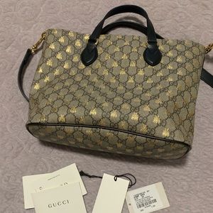 Gorgeous Gucci tote.